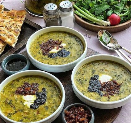 Yazdi Āsh: A Rainbow of Colors and Flavors